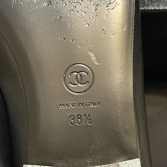 SOLD! Chanel Lambskin Ballet Flats - Picture 14 of 15